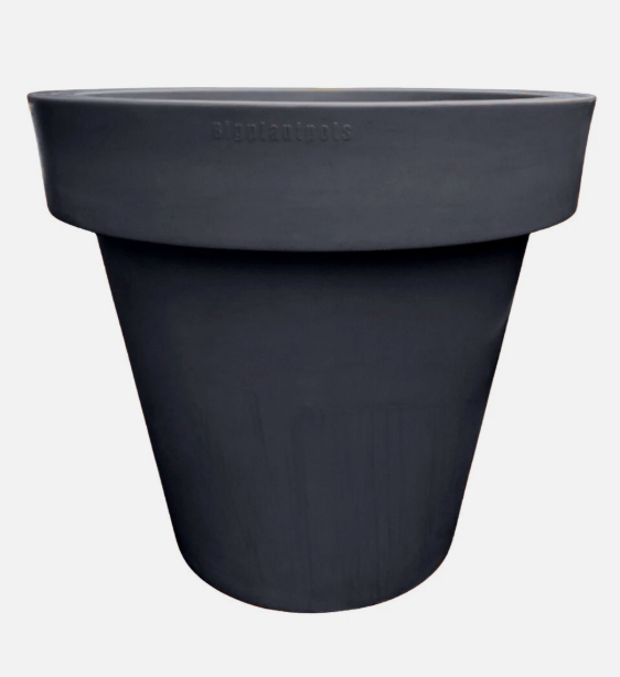 Plastic flower pot